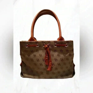 Dooney and Bourke classic leather canvas shoulder all over print tote handbag